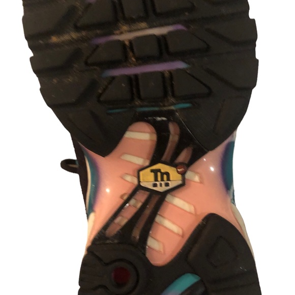 NIKE Tn Air Max “Have a Nike Day” Athletic Sneakers. - Picture 8 of 11